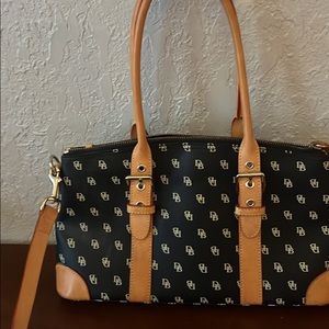 Dooney& bourke bag